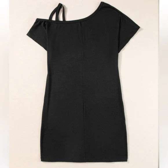 Off Shoulder Loose Fit Dress - Picture 3 of 6